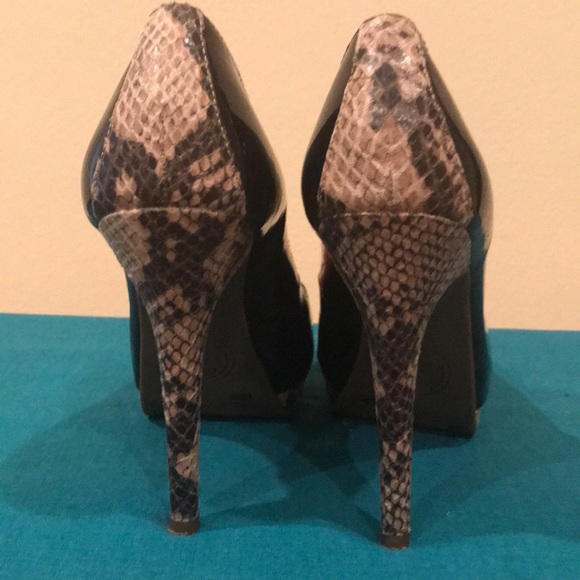 Jessica Simpson 4 inch platform heels - Picture 3 of 5